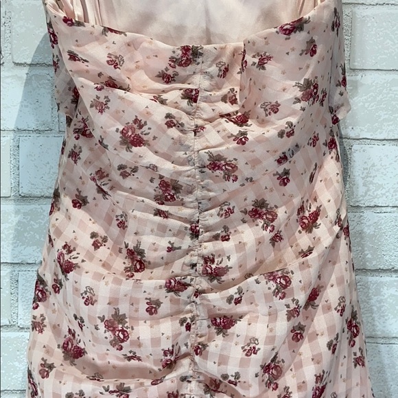 The East Order Blush Ruched Floral Lila Mini Dress - Picture 8 of 10